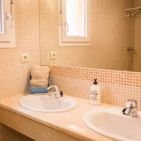 Apartamento Cool Three Bedroom In Ra-613 Tarifa